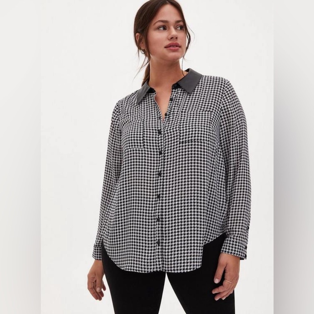 Torrid Madison-Black & White Houndstooth Georgette Faux Leather Collar Blouse 1X